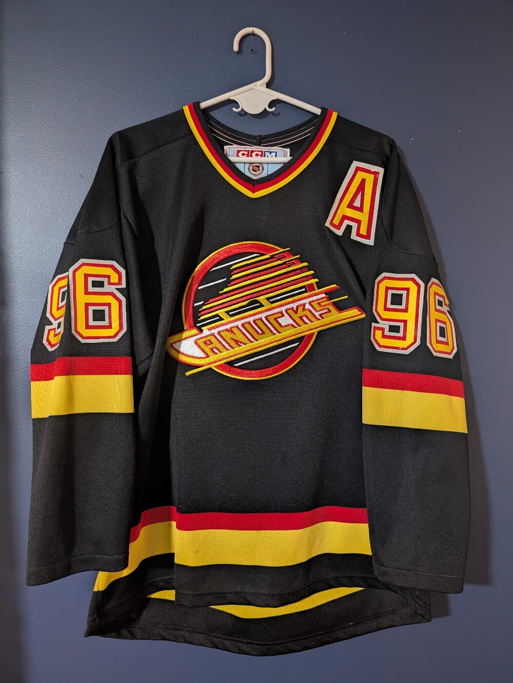 Vintage 1995 Pavel Bure #96 Vancouver Canucks CCM Hockey Jersey – Medium